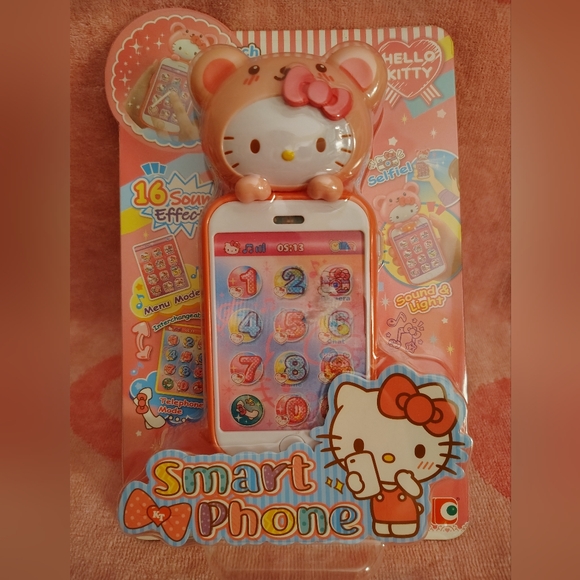 EXCLUSIVE - Hello Kitty Officially Licensed Toy Smartphone - Picture 8 of 9
